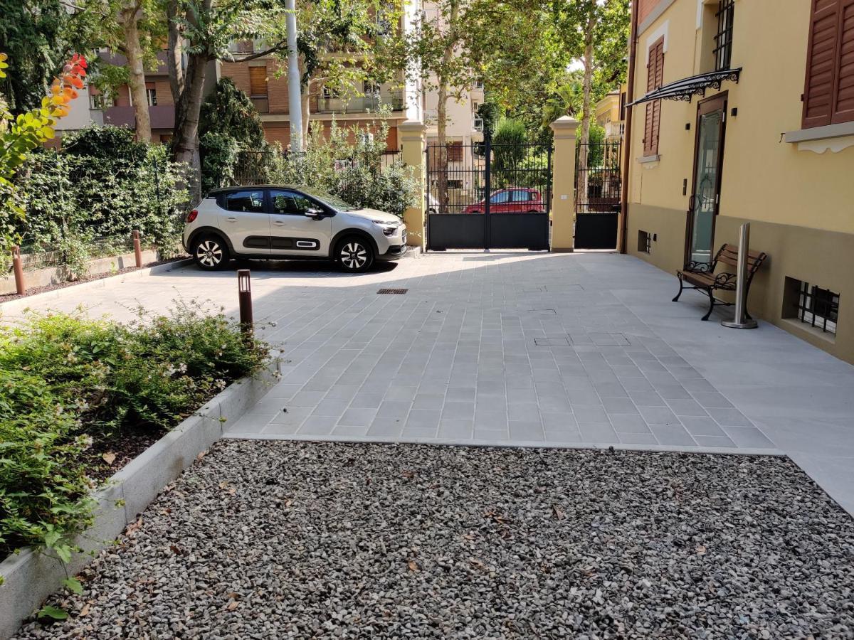 Отель La Bella Modena Centro Экстерьер фото